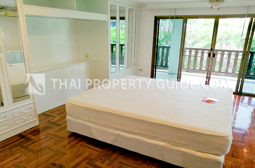 House with Shared Pool in Sukhumvit 